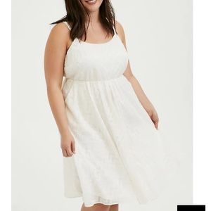 TORRID WHITE CHIFFON CHEVRON & METALLIC  DRESS